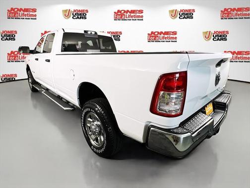 2022 RAM 3500 Tradesman Crew Cab 4x4 8' Box