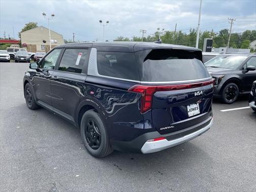 2025 Kia Carnival LXS