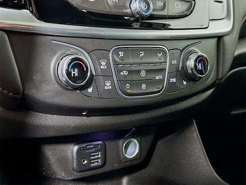 2022 Chevrolet Traverse RS