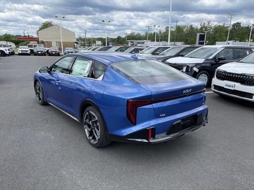 2025 Kia K4 GT-Line