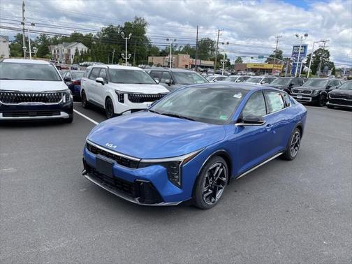 2025 Kia K4 GT-Line