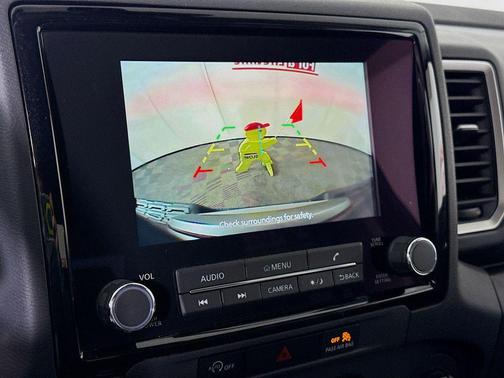 Cardinal Red Metallic Tricoat 2024 Nissan Frontier SV