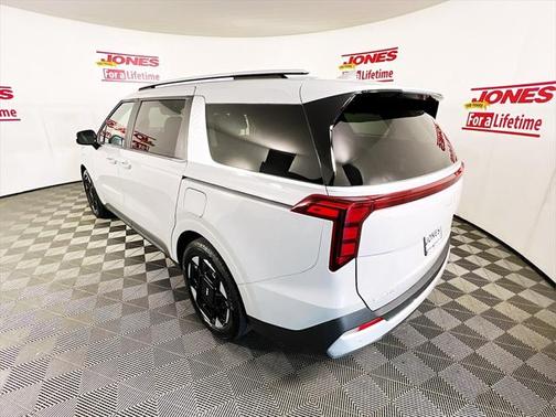 2025 Kia Carnival EX