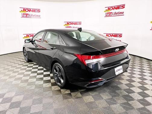 2021 Hyundai ELANTRA Limited