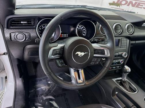 2021 Ford Mustang EcoBoost