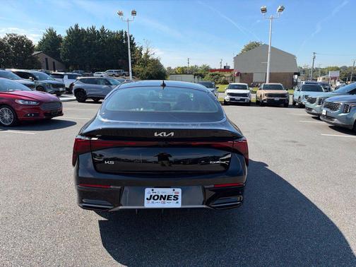 Aurora Black Pearl 2027 Kia K5 GT-Line