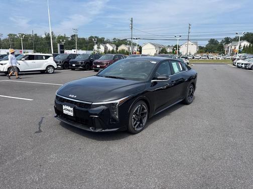 2025 Kia K4 GT-Line