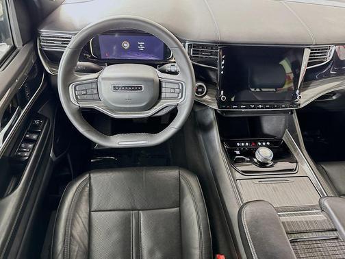 2022 Jeep Wagoneer Series II 4x4