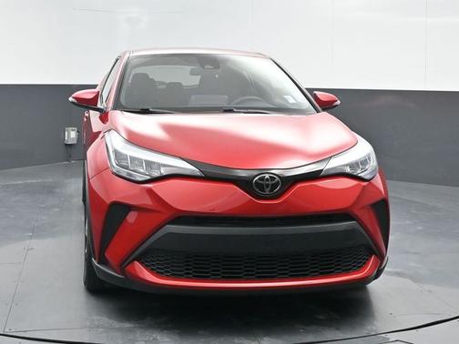 2022 Toyota C-HR XLE
