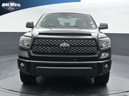 SELECT 2021 Toyota Tundra