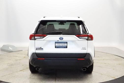 White 2022 Toyota RAV4 Hybrid XLE