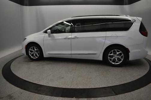 2018 Chrysler Pacifica Touring-L Plus