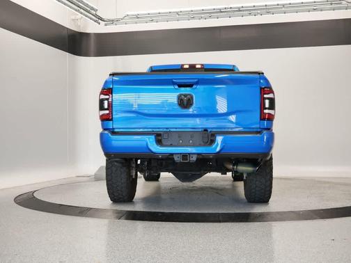 2022 RAM 2500 Big Horn Regular Cab 4x4 8' Box
