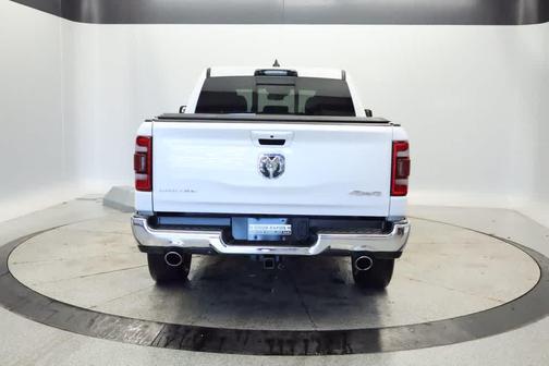 Ivory White Tri-Coat Pearlcoat 2023 RAM 1500 Limited