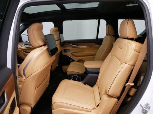 2024 Jeep Grand Cherokee L Summit Reserve