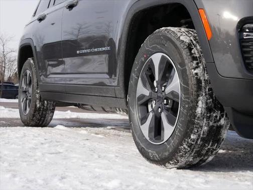 2025 Jeep Grand Cherokee 4xe Base