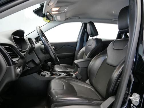 2021 Jeep Cherokee Altitude