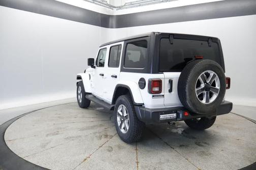 Bright White 2021 Jeep Wrangler Unlimited Sahara