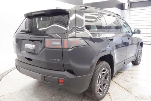 Diamond Black Crystal Pearlcoat 2026 Jeep Cherokee Limited