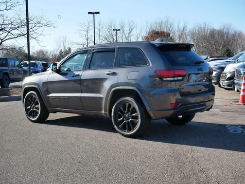 2017 Jeep Grand Cherokee Altitude