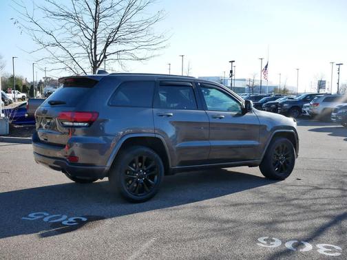 2017 Jeep Grand Cherokee Altitude