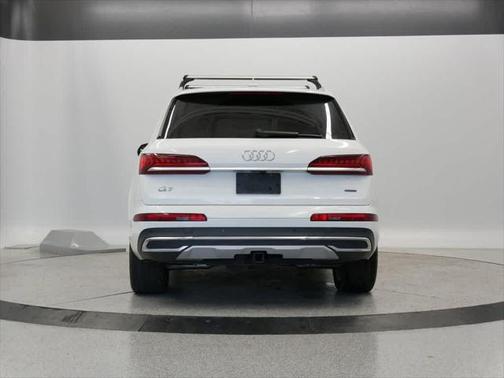 2020 Audi Q7 55 Premium Plus