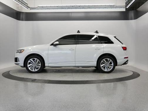 2020 Audi Q7 55 Premium Plus