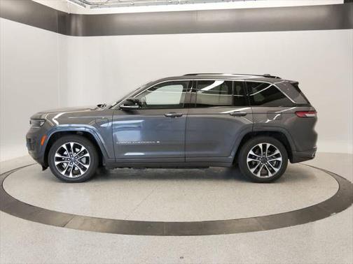 2022 Jeep Grand Cherokee 4xe Overland