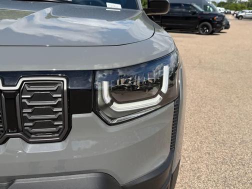 Sting-Gray Clearcoat 2026 Jeep Cherokee Laredo 4x4