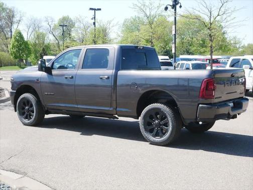 2025 RAM 3500 Laramie Crew Cab 4x4 6'4' Box