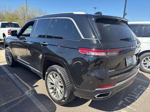 2023 Jeep Grand Cherokee Summit