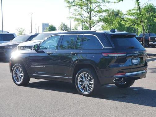 2023 Jeep Grand Cherokee Summit