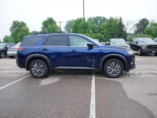 2024 Nissan Pathfinder SV 4WD