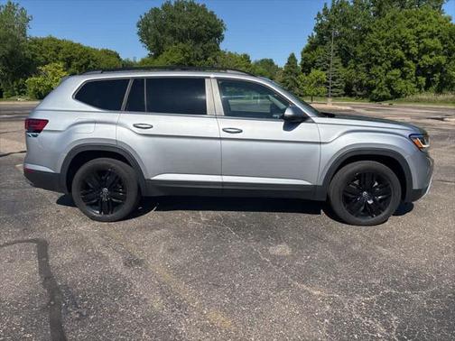 2021 Volkswagen Atlas 3.6L SE w/Technology