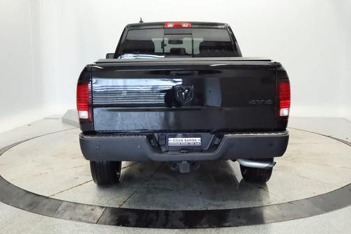 Diamond Black Crystal Pearlcoat 2020 RAM 1500 Classic Warlock Quad Cab 4x4 6'4' Box