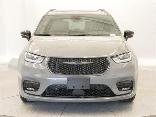 2025 Chrysler Pacifica Hybrid Premium S Appearance Pkg