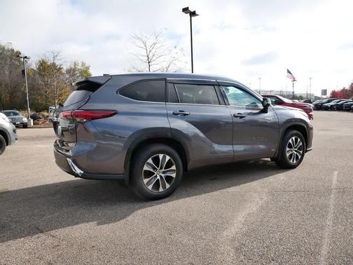 2020 Toyota Highlander Hybrid XLE