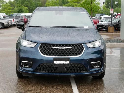 2025 Chrysler Pacifica L