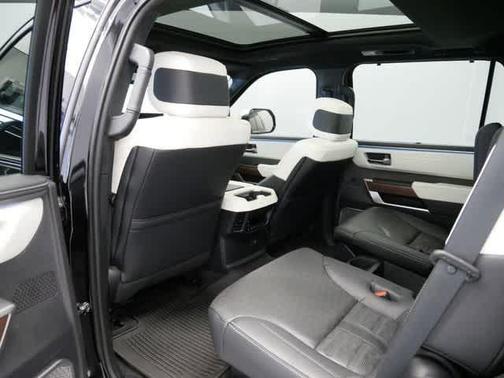 2024 Toyota Sequoia Base