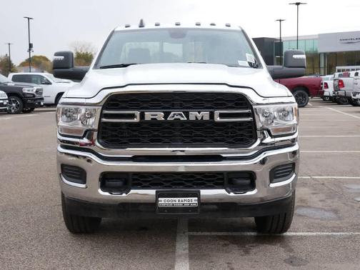2024 RAM 3500 Tradesman Regular Cab 4x4 8' Box