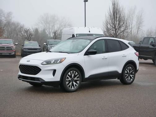 2020 Ford Escape SE