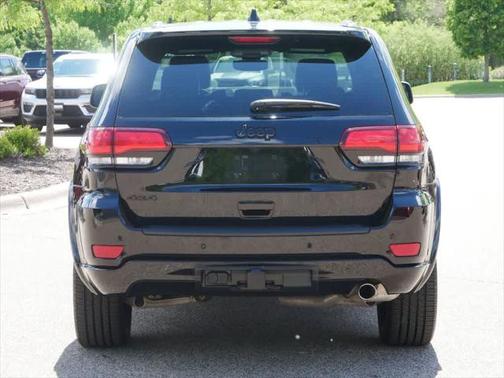 2022 Jeep Grand Cherokee Laredo