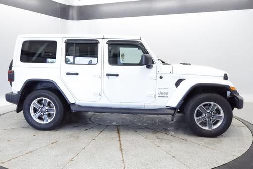 Bright White 2018 Jeep Wrangler Unlimited Sahara