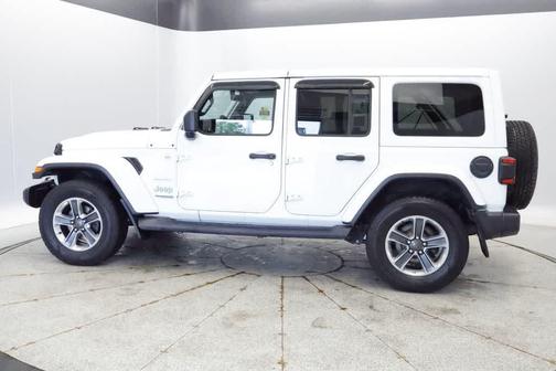 Bright White 2018 Jeep Wrangler Unlimited Sahara