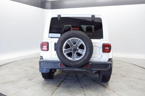 Bright White 2018 Jeep Wrangler Unlimited Sahara
