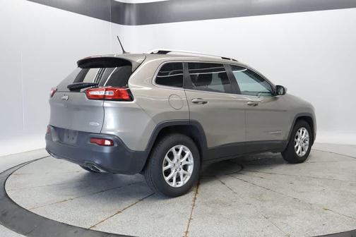 Light Brownstone Pearlcoat 2016 Jeep Cherokee Latitude