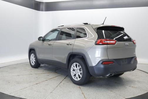 Light Brownstone Pearlcoat 2016 Jeep Cherokee Latitude