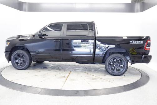 Diamond Black Crystal Pearlcoat 2023 RAM 1500 Big Horn/Lone Star