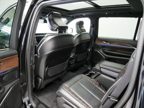 2022 Jeep Grand Cherokee L Summit