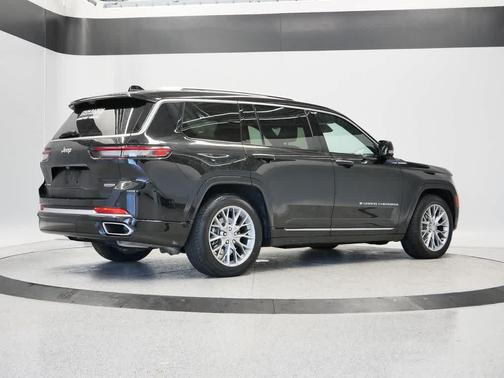 2022 Jeep Grand Cherokee L Summit